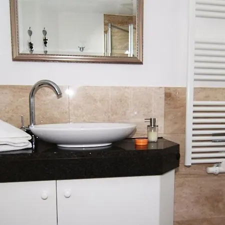 1 Rosenberg 32 Apartment