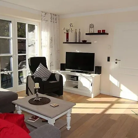 1 Rosenberg 32 Apartment *